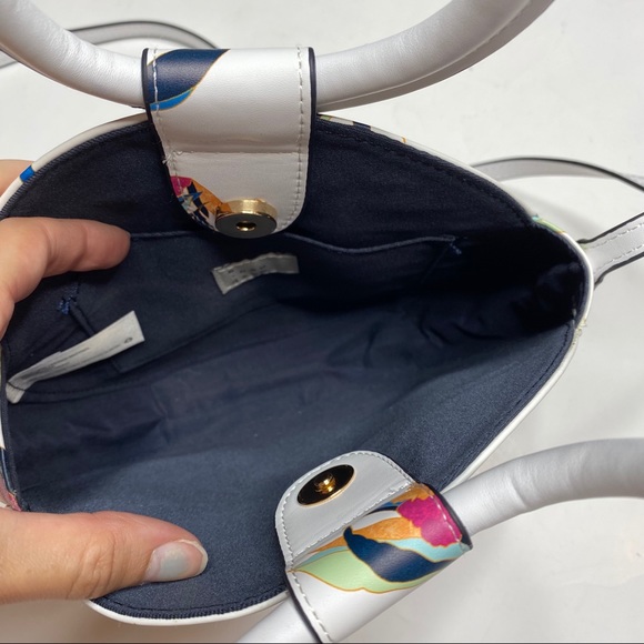 A New Day Floral Print Circle Crossbody Bag - Picture 6 of 8